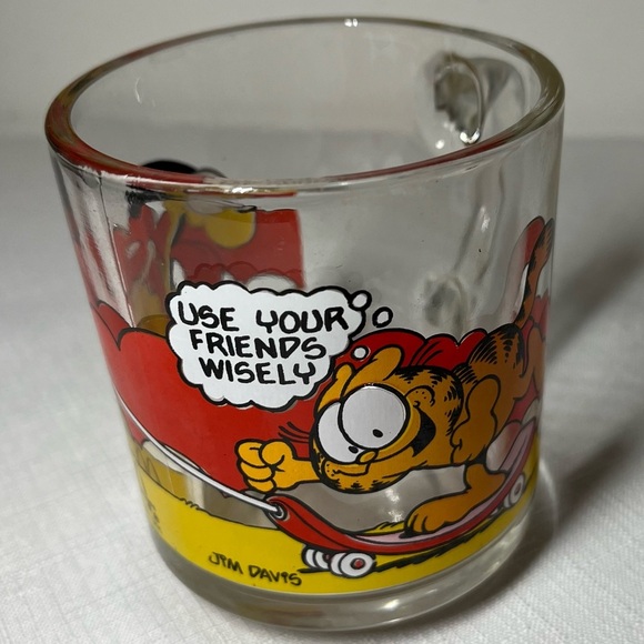 Garfield Skateboard McDonald’s Glass Mug. Use your friends wisely!  Collectible - Picture 2 of 8